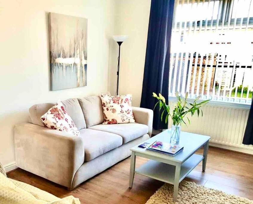 Coniston House Lancaster 3 Bedrooms Parking And Garden Dış mekan fotoğraf